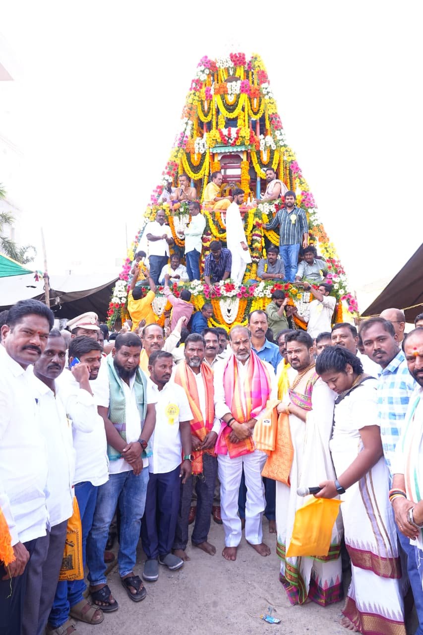 వైభవంగా శ్రీ వేంకటేశ్వరస్వామి రథోత్సవం.. పాల్గొన్న ప్రభుత్వ విప్ ఆది శ్రీనివాస్
